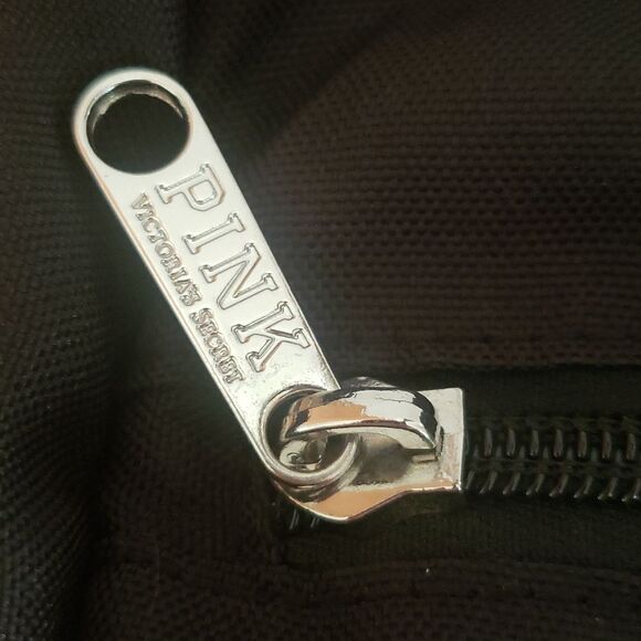 💐NWOT Victoria's Secret "PINK" Black Duffle Bag w/ White Lettering - Picture 3 of 3